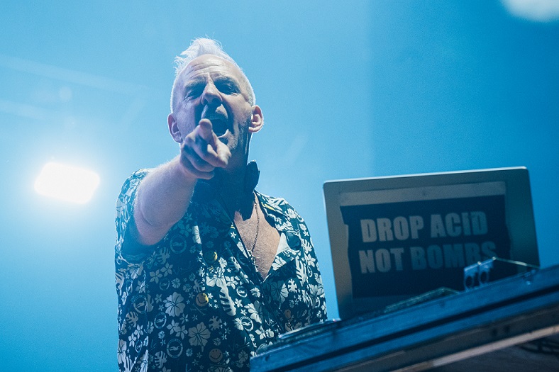 Fatboy Slim encendió Buenos Aires con un set inolvidable y guiños a la música local.