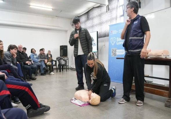 Capacitación en RCP para estudiantes del Instituto San Bonifacio.