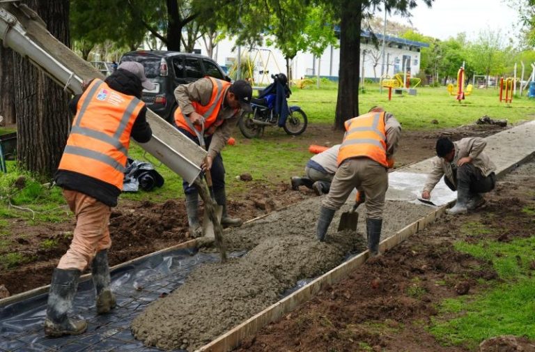 Lomas de Zamora amplía el plan de renovación de veredas con nuevas obras en San José y Fiorito.